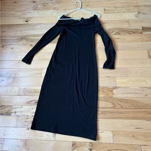 **closet clean out 😊** NWT Size M